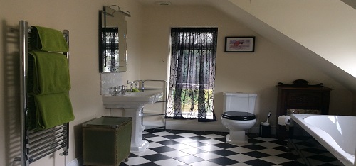 Bathroom in Heatherdene House